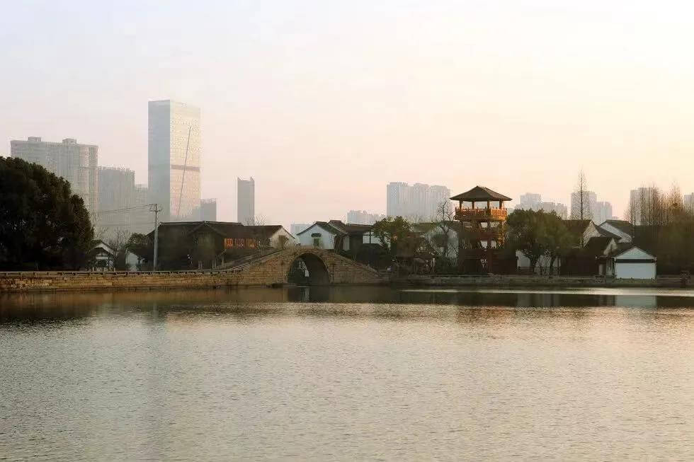 Suzhou family picnic spots Shihu Scenic Area Lake