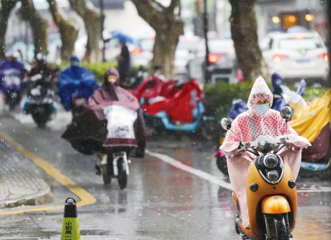 Suzhou sultry plum rain season