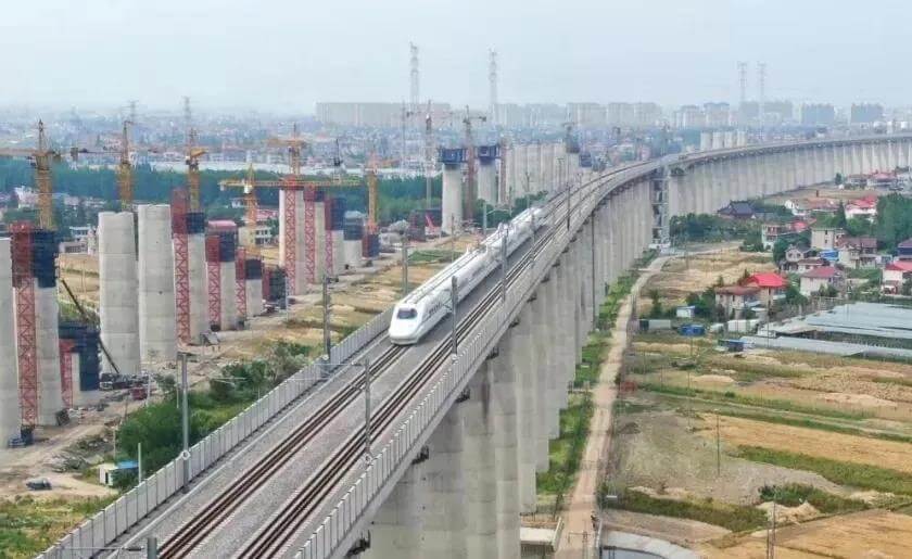 Shanghai-Suzhou-Nantong Railway Phase II construction